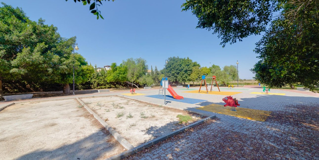 Resale - Bungalow -
Torrevieja - Carrefour