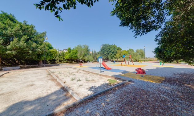 Resale - Bungalow -
Torrevieja - Carrefour