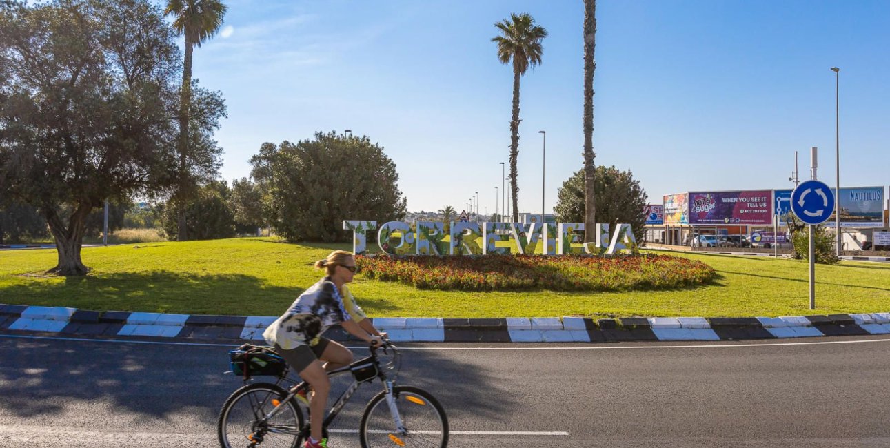 Resale - Bungalow -
Torrevieja - Carrefour