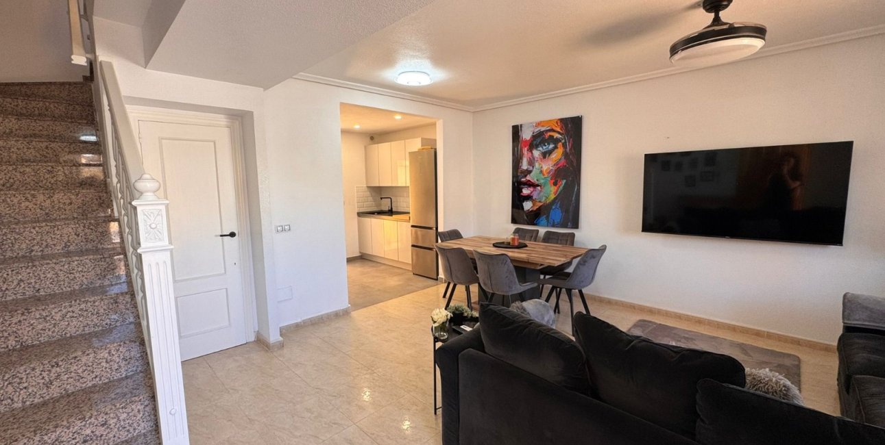 Resale - Townhouse -
Orihuela Costa - Campoamor