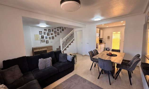 Resale - Townhouse -
Orihuela Costa - Campoamor