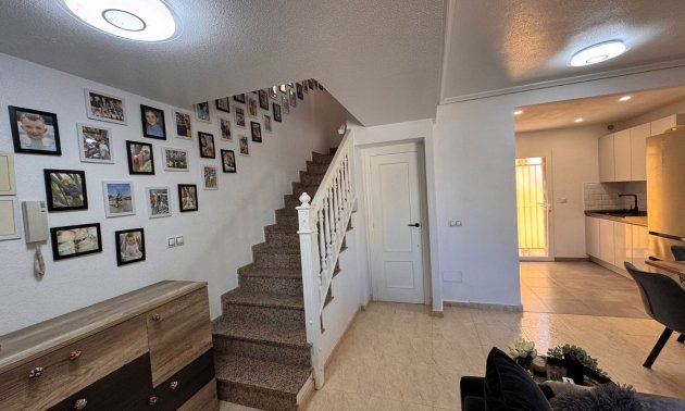 Resale - Townhouse -
Orihuela Costa - Campoamor