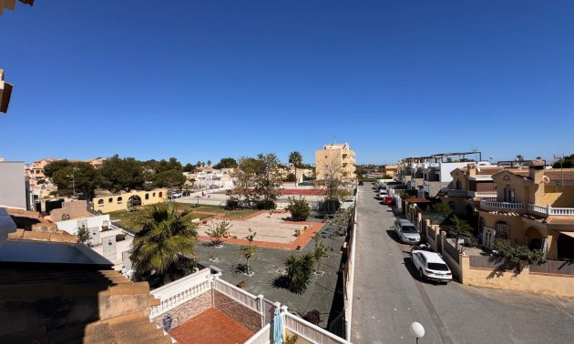 Resale - Townhouse -
Orihuela Costa - Campoamor