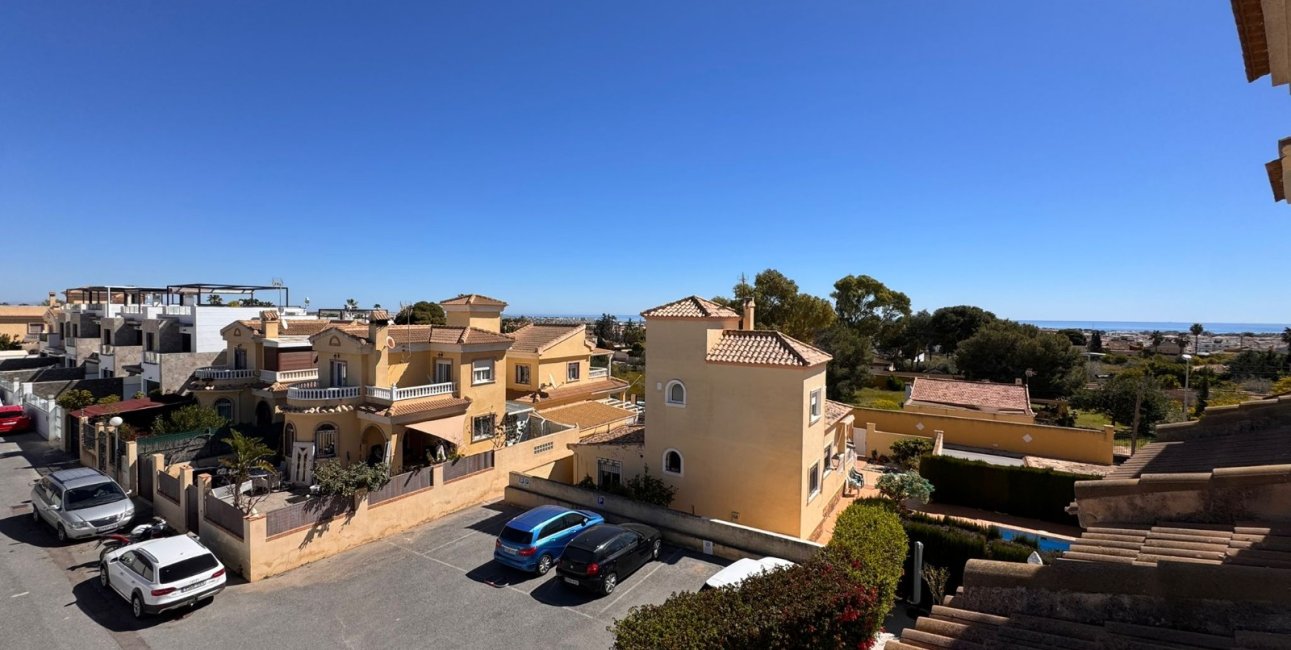 Resale - Townhouse -
Orihuela Costa - Campoamor