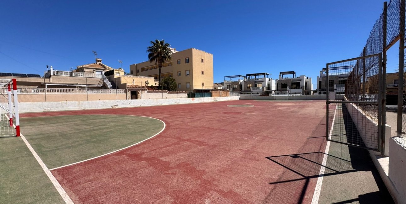 Resale - Townhouse -
Orihuela Costa - Campoamor