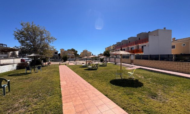 Resale - Townhouse -
Orihuela Costa - Campoamor