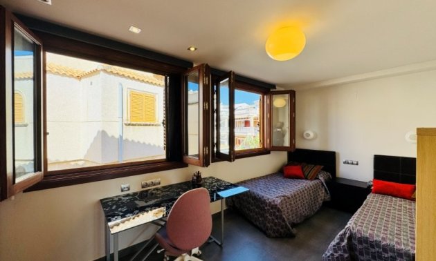 Reventa - Duplex -
Guardamar del Segura - Los secanos