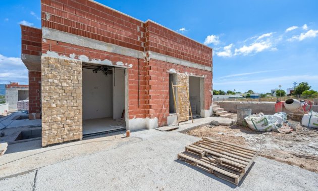 Rynek pierwotny - Willa -
Polop - Novapolop