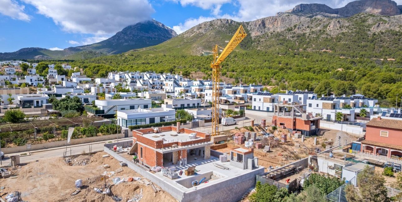 Rynek pierwotny - Willa -
Polop - Novapolop