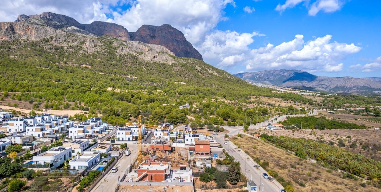 Rynek pierwotny - Willa -
Polop - Novapolop