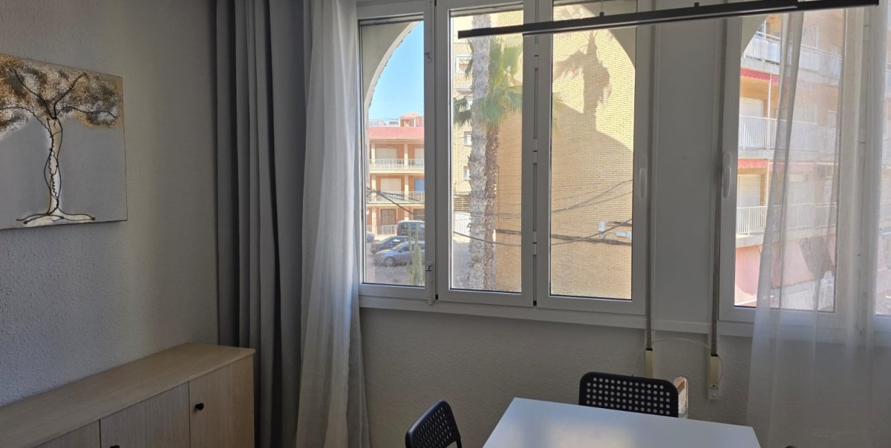 Rynek wtórny - Mieszkanie  -
Torrevieja - Playa