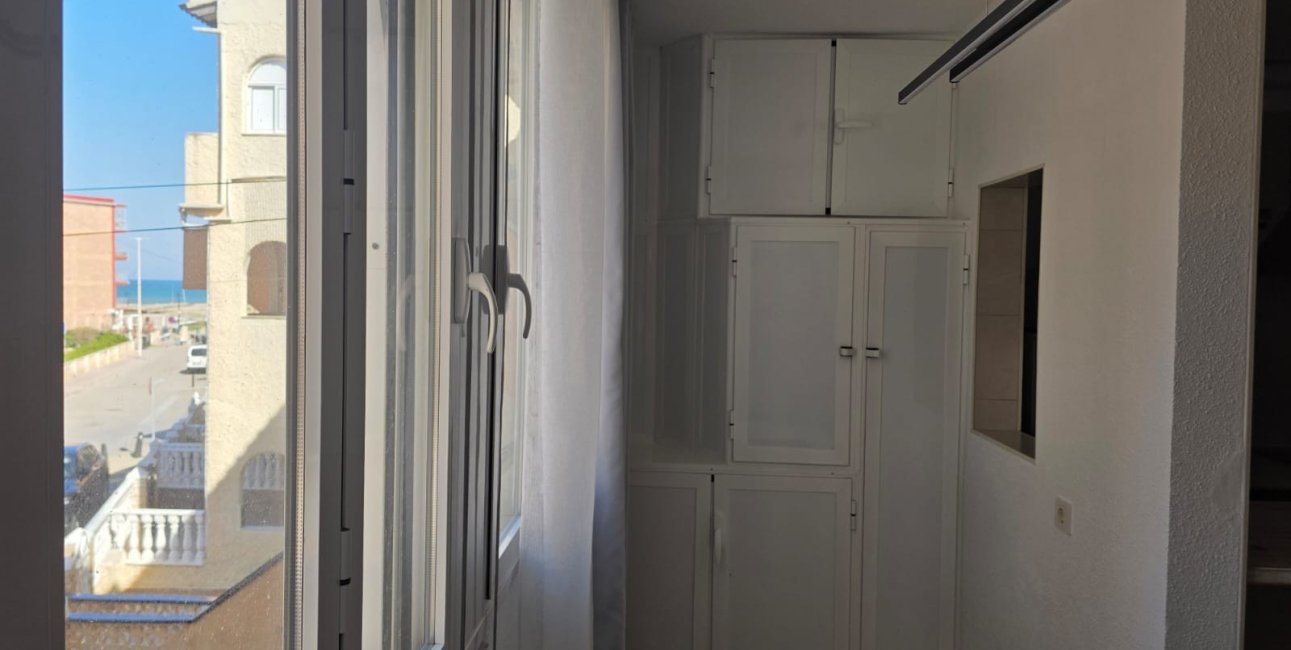 Rynek wtórny - Mieszkanie  -
Torrevieja - Playa