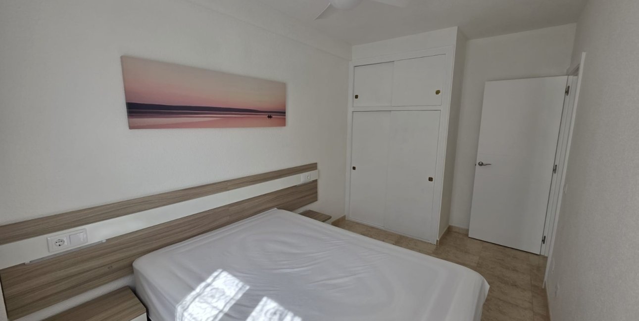 Rynek wtórny - Mieszkanie  -
Torrevieja - Playa