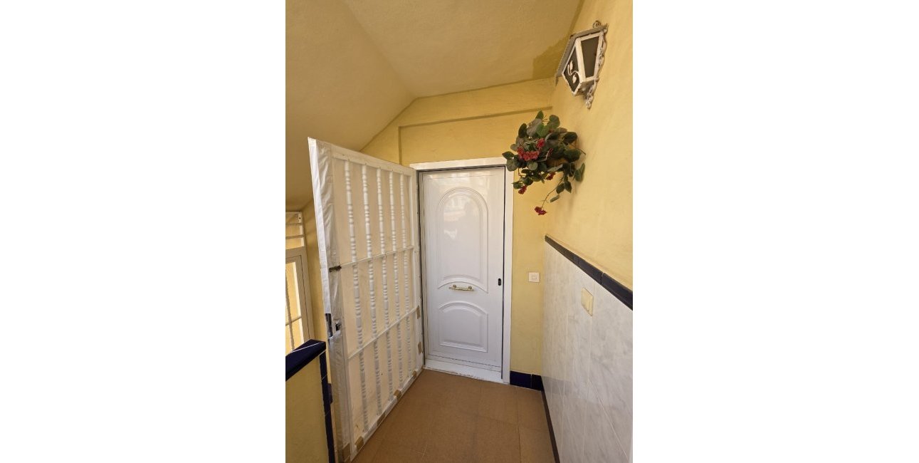 Rynek wtórny - Mieszkanie  -
Torrevieja - Playa