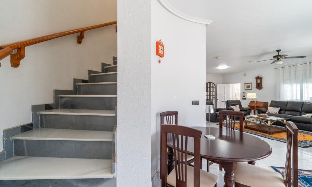 Resale - Villa -
Orihuela Costa - La Zenia