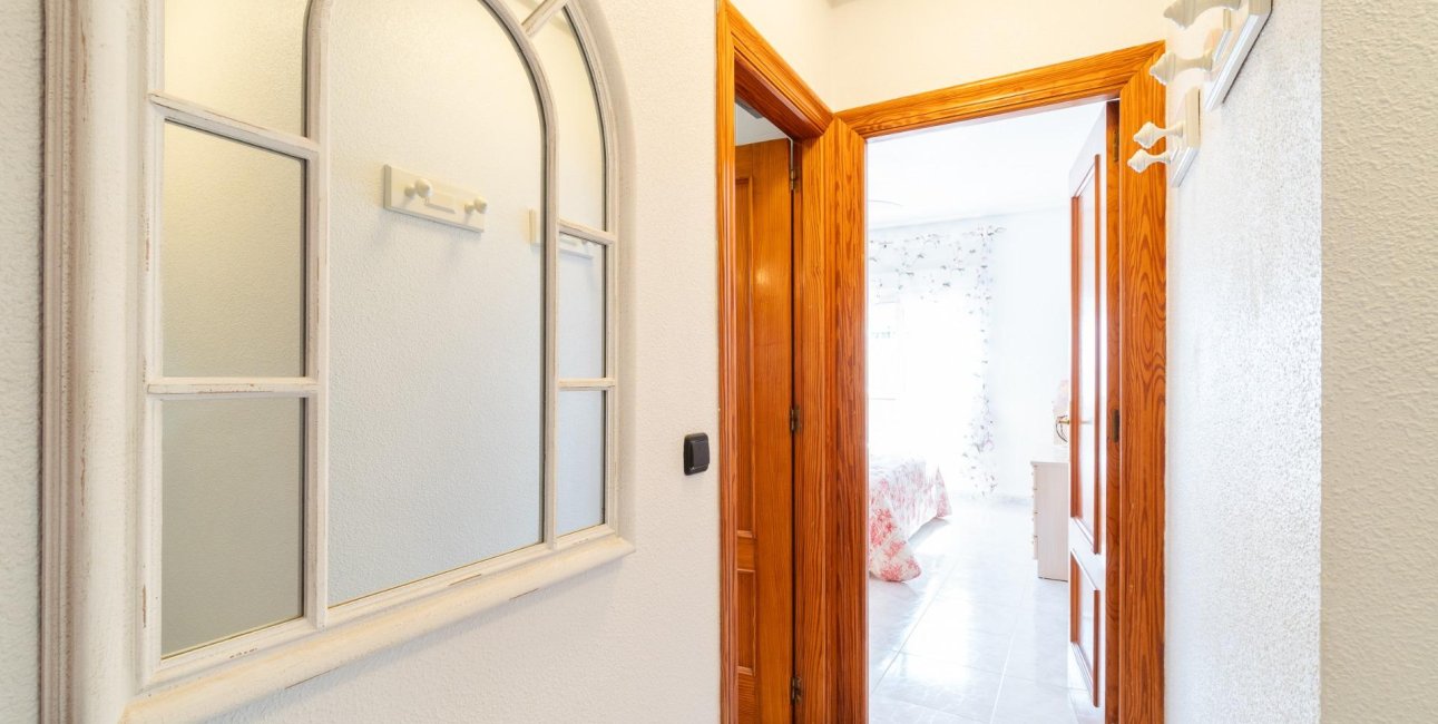 Resale - Villa -
Orihuela Costa - La Zenia