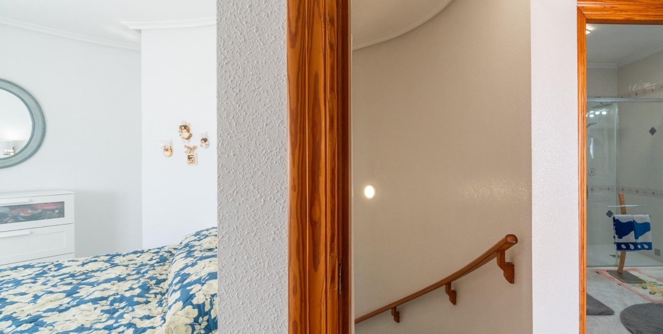 Resale - Villa -
Orihuela Costa - La Zenia