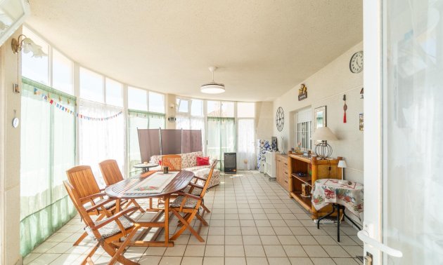 Resale - Villa -
Orihuela Costa - La Zenia