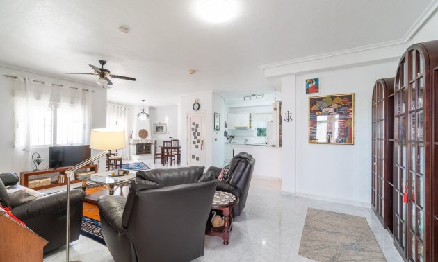 Resale - Villa -
Orihuela Costa - La Zenia