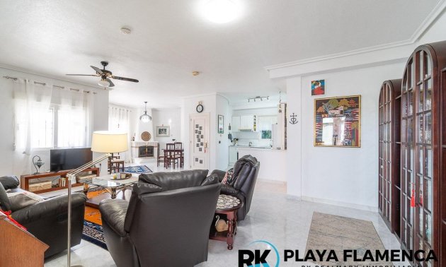 Resale - Villa -
Orihuela Costa - La Zenia