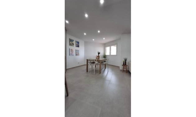 Resale - Apartment / flat -
Torrevieja - Playa Acequion