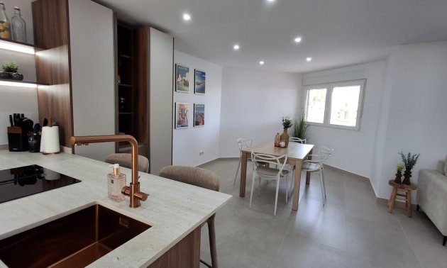 Resale - Apartment / flat -
Torrevieja - Playa Acequion