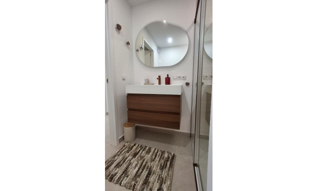 Resale - Apartment / flat -
Torrevieja - Playa Acequion