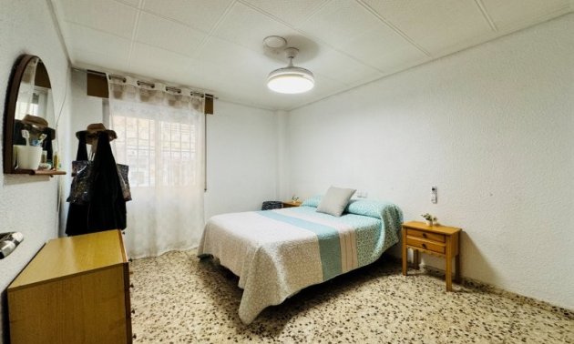 Rynek wtórny - Mieszkanie  -
Torrevieja - La Mata