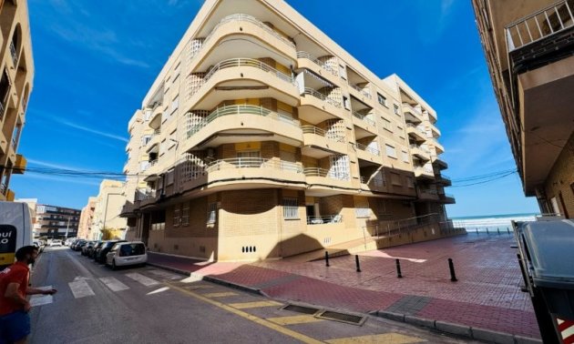 Rynek wtórny - Mieszkanie  -
Torrevieja - La Mata