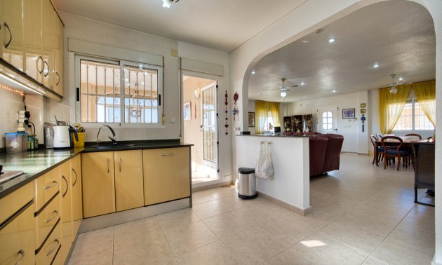 Resale - Villa -
Benimar - Benimar II