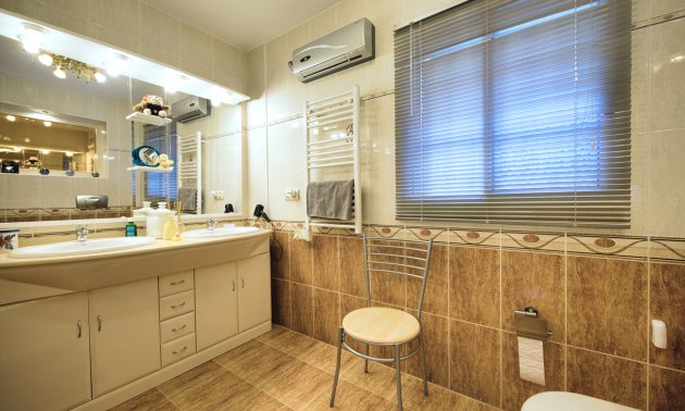 Resale - Villa -
Benimar - Benimar II