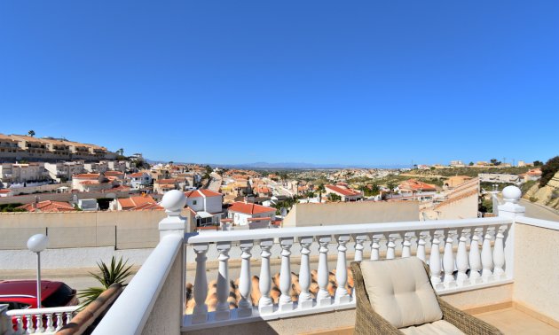 Resale - Townhouse -
Ciudad Quesada - La Marquesa