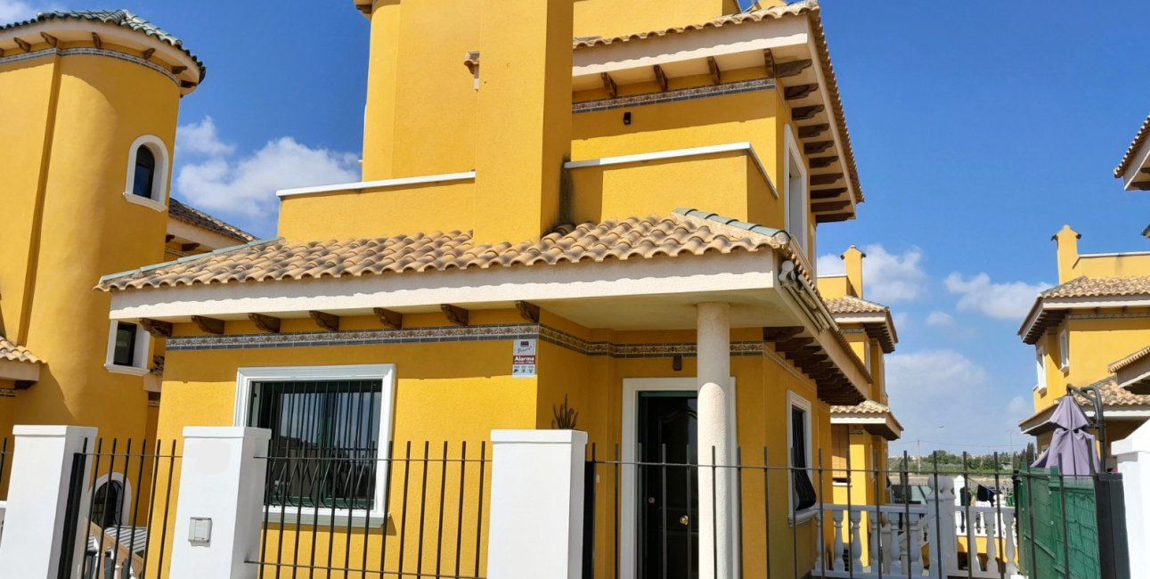 Resale - Villa -
Ciudad Quesada - Lo Marabu
