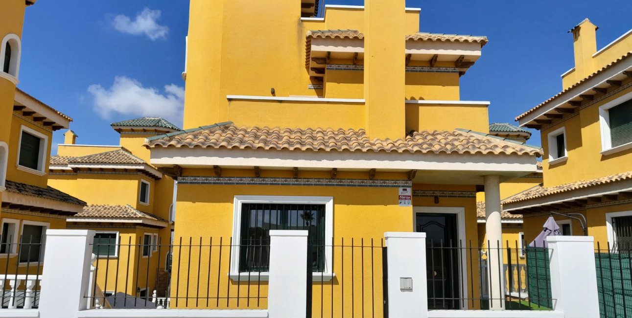 Resale - Villa -
Ciudad Quesada - Lo Marabu
