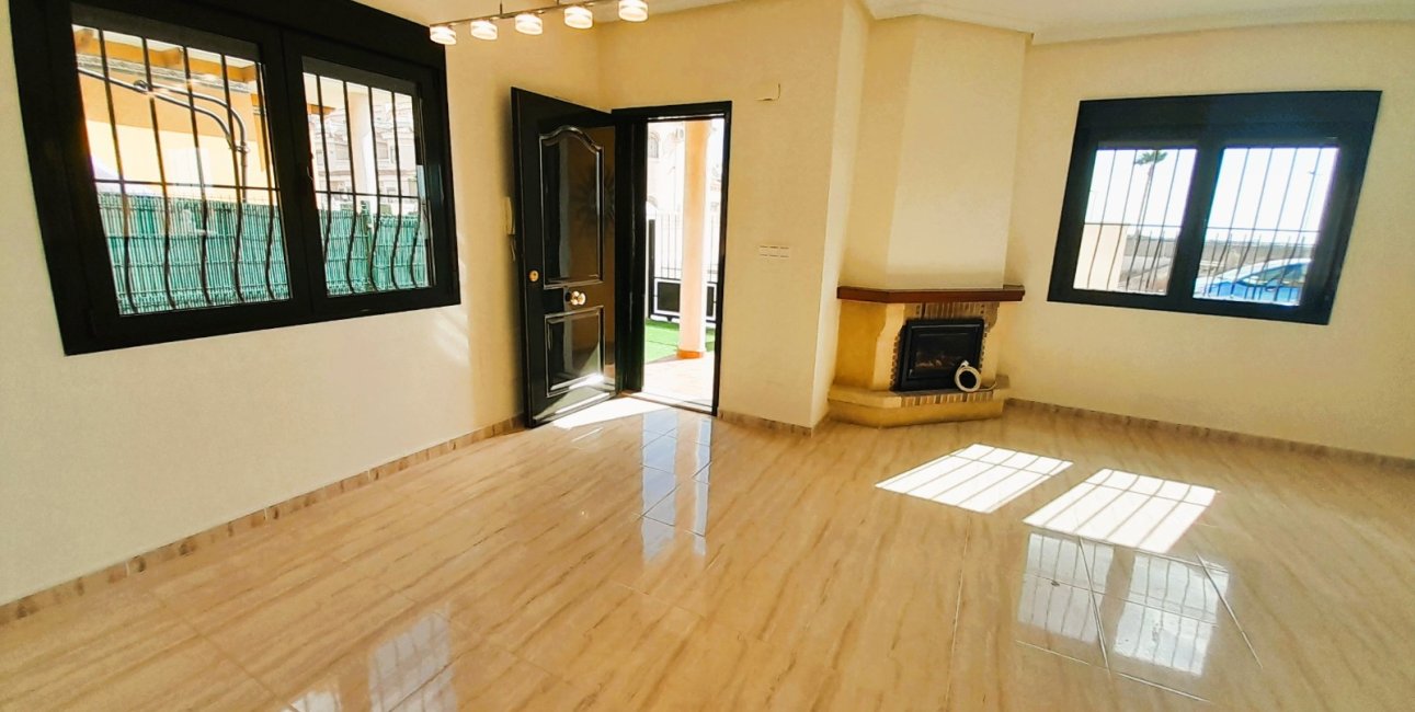 Resale - Villa -
Ciudad Quesada - Lo Marabu