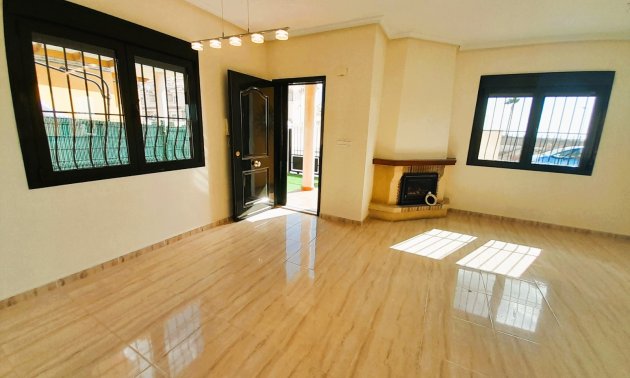 Resale - Villa -
Ciudad Quesada - Lo Marabu