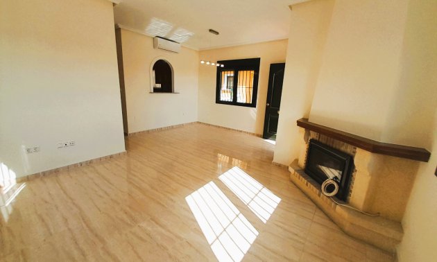 Resale - Villa -
Ciudad Quesada - Lo Marabu