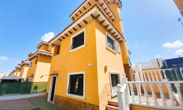 Resale - Villa -
Ciudad Quesada - Lo Marabu