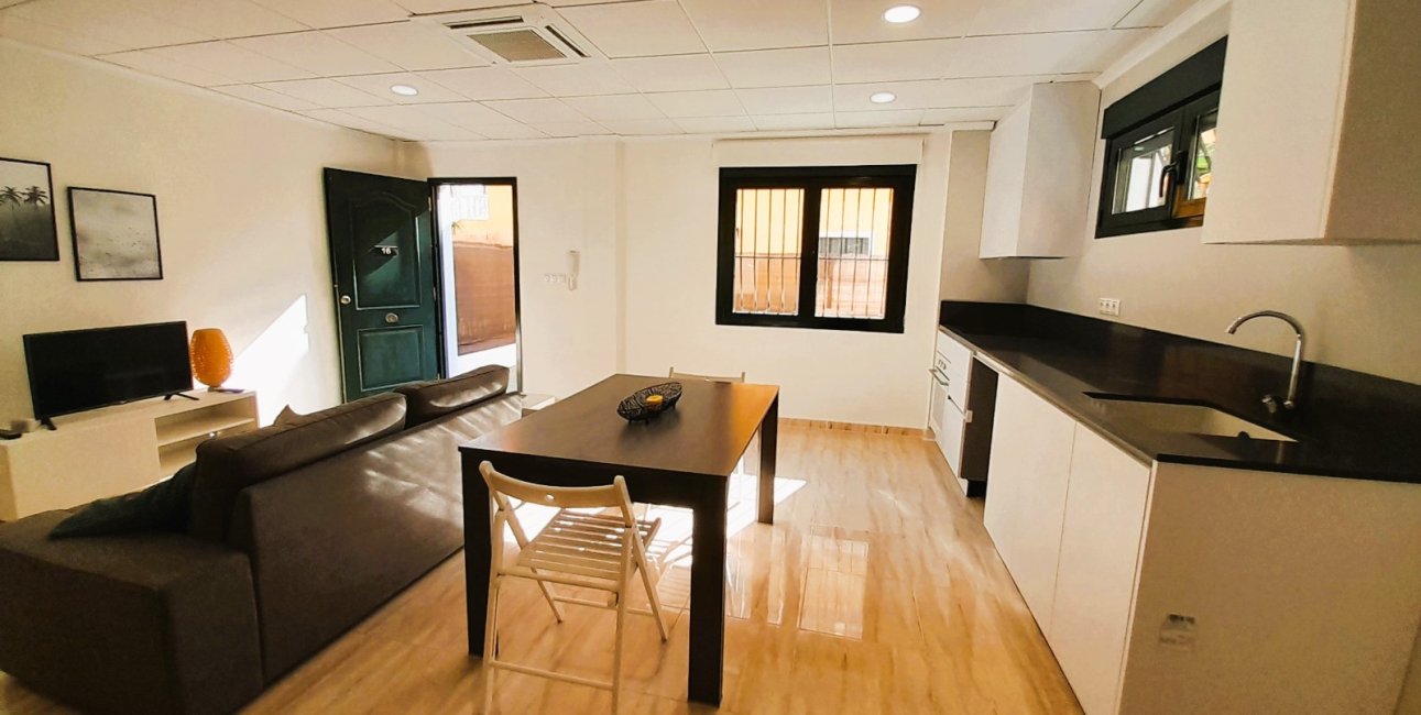 Resale - Townhouse -
Ciudad Quesada - Lo Marabu