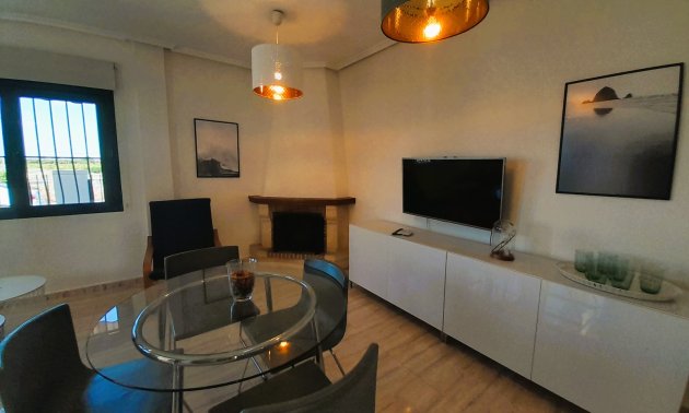 Resale - Townhouse -
Ciudad Quesada - Lo Marabu