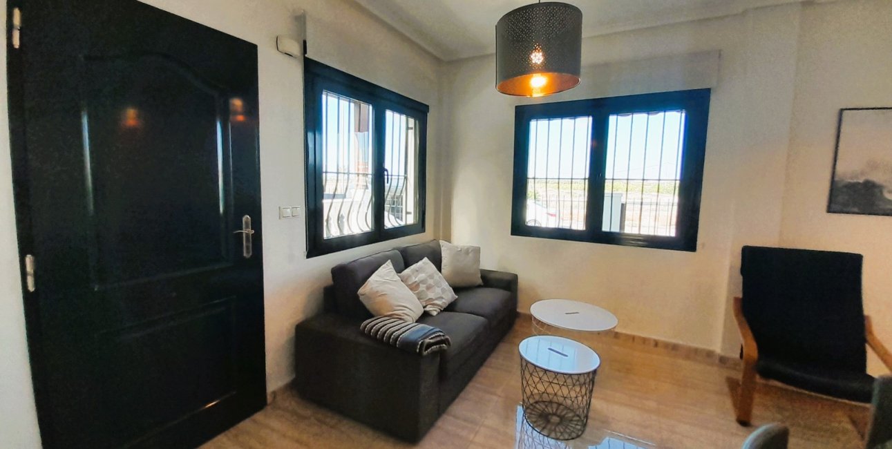 Resale - Townhouse -
Ciudad Quesada - Lo Marabu