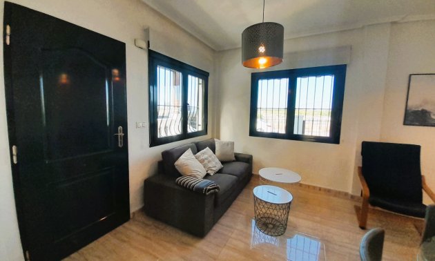 Resale - Townhouse -
Ciudad Quesada - Lo Marabu