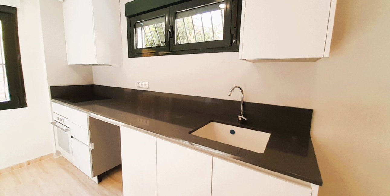 Resale - Townhouse -
Ciudad Quesada - Lo Marabu