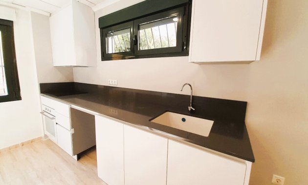 Resale - Townhouse -
Ciudad Quesada - Lo Marabu