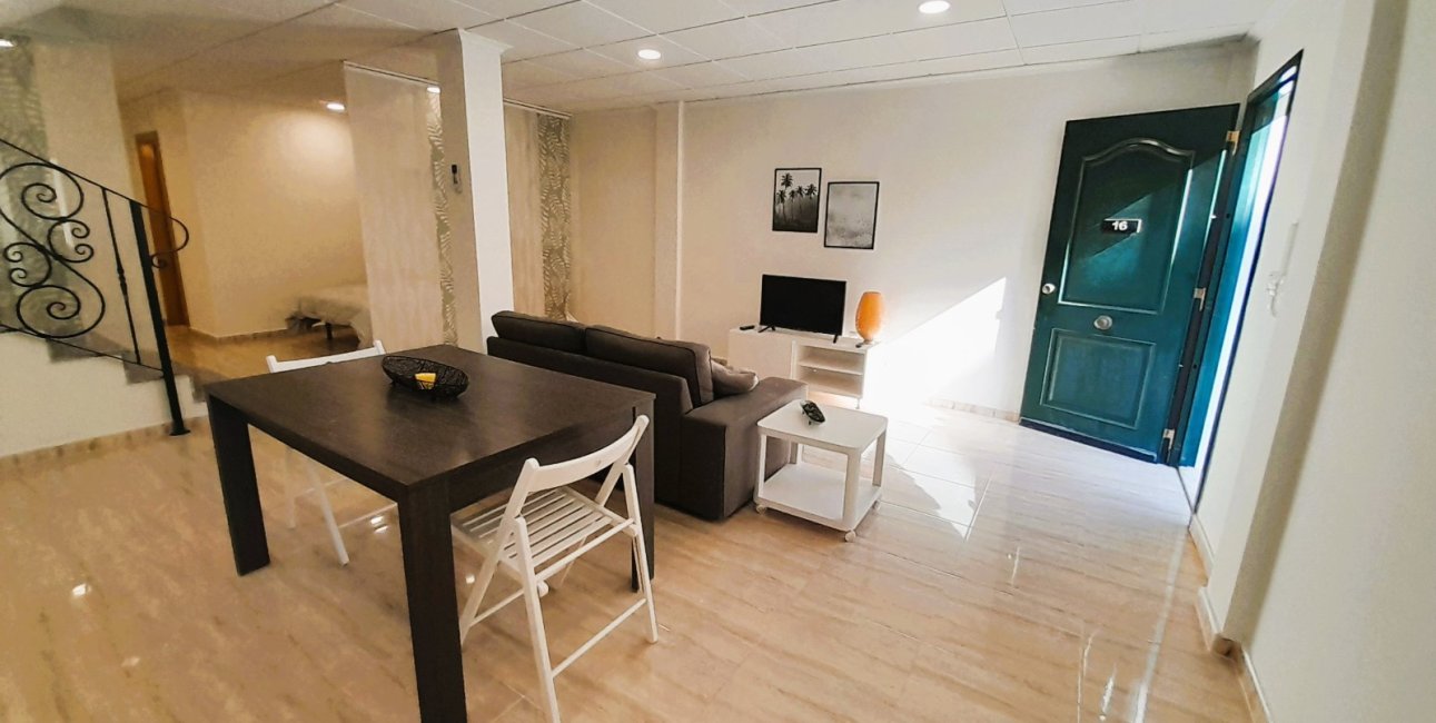 Resale - Townhouse -
Ciudad Quesada - Lo Marabu