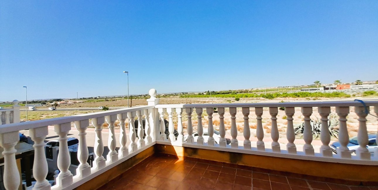 Resale - Townhouse -
Ciudad Quesada - Lo Marabu