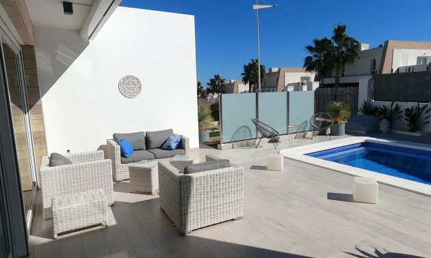 Resale - Villa -
Algorfa - La Finca Golf Resort