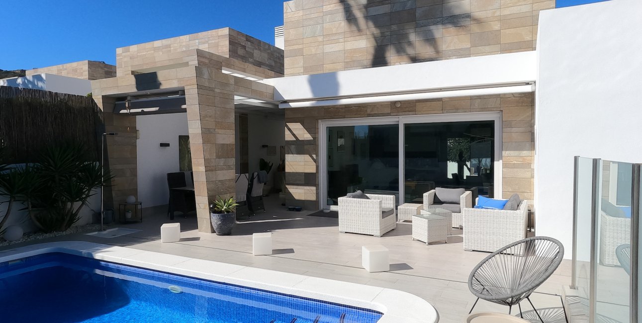 Resale - Villa -
Algorfa - La Finca Golf Resort