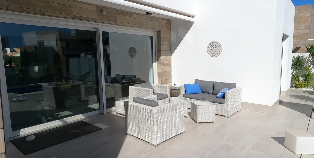 Resale - Villa -
Algorfa - La Finca Golf Resort