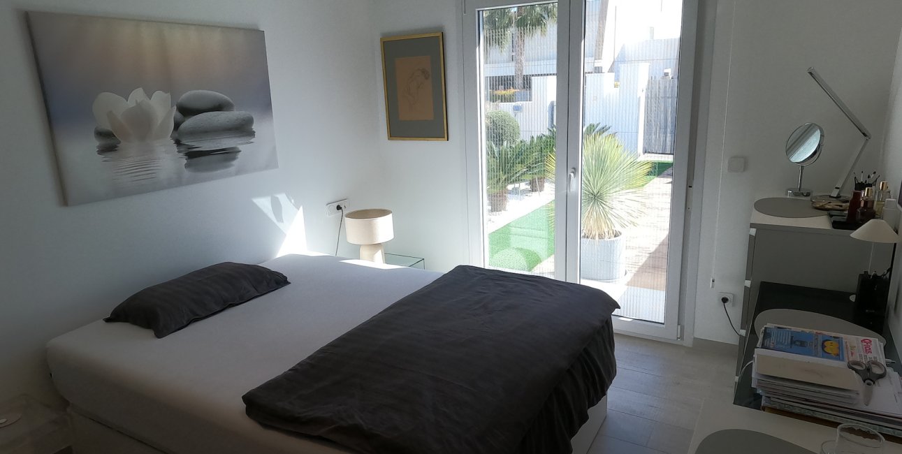 Resale - Villa -
Algorfa - La Finca Golf Resort